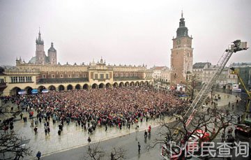 我国与波兰建立外交关系